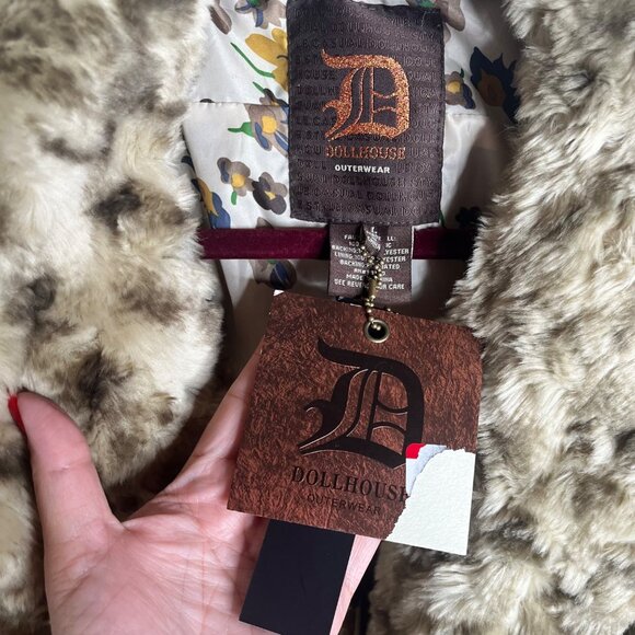 Dollhouse Womens Faux Fur Coat Large Leopard Print Outerwear new with tags $110 - Picture 3 of 5